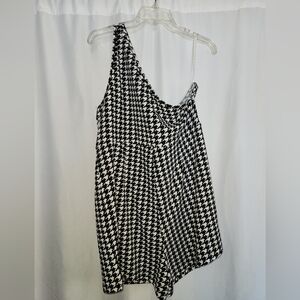 SHEIN Black and White Houndstooth One-Shoulder Romper Size 3X #party #feminine